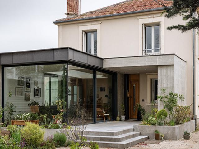Une extension contemporaine ouverte sur l’extérieur